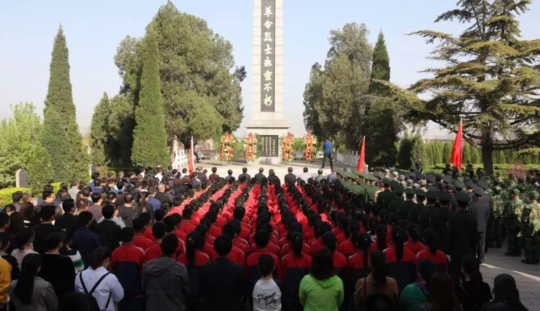 闻喜县举行清明祭扫活动 缅怀革命先烈 