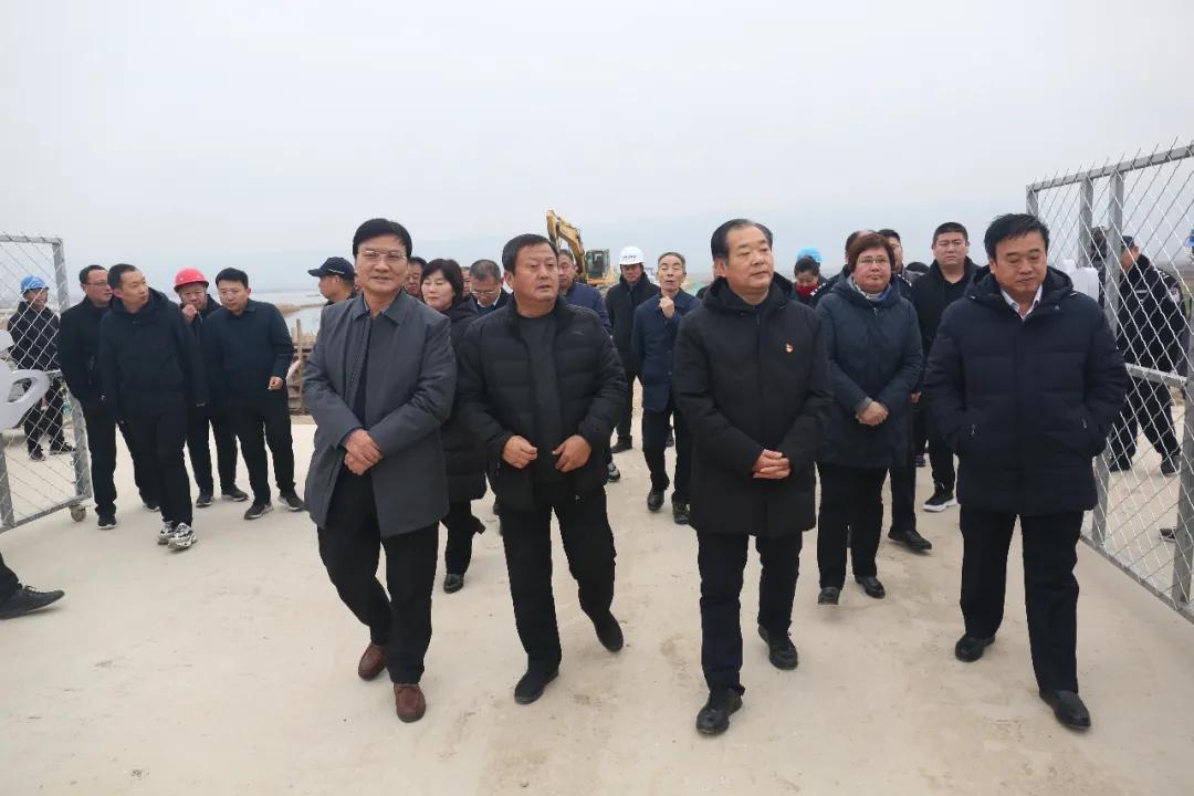 邓雁平调研鸭子池水生态综合提升工程项目