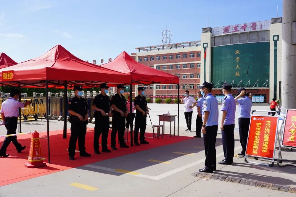 【你逐梦 我护航】护航2022年高考稷山公安在行动！