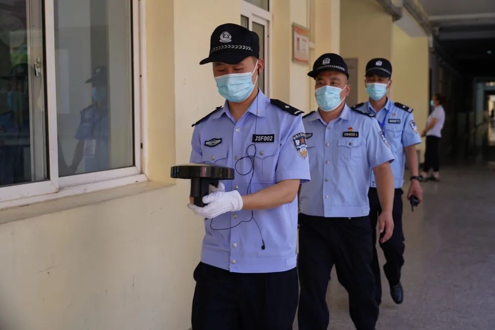 【你逐梦 我护航】护航2022年高考稷山公安在行动！